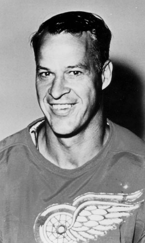 When Gordie Howe came back to skate (and win) with his sons - Vintage  Detroit Collection
