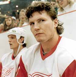 Duffer's Dabbles: Red Wings In NHL Legends Game Aren't Exactly Red